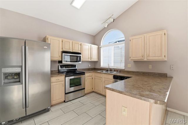 4304 Southridge Meadows Court, St Louis, MO 63128