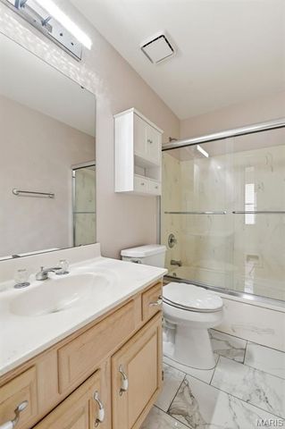 4304 Southridge Meadows Court, St Louis, MO 63128