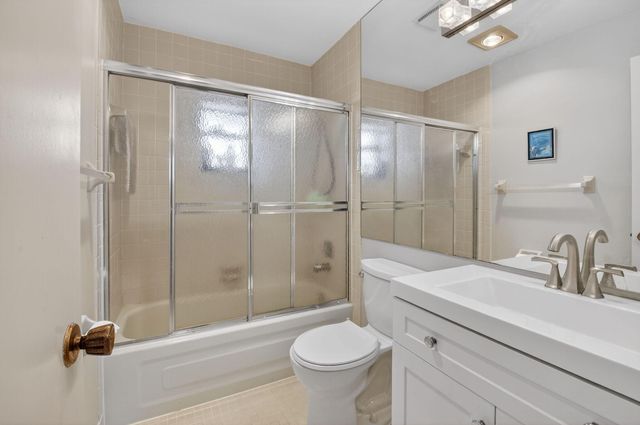 738 NW 24th Avenue, Delray Beach, FL 33445