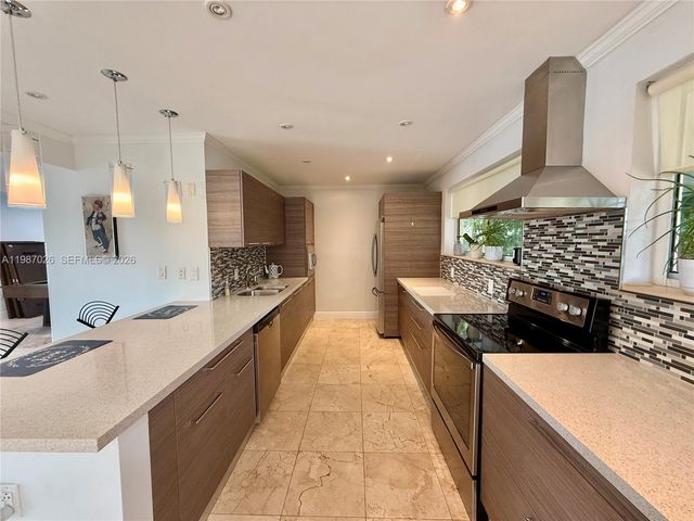 211 189th Ter, Sunny Isles Beach, FL 33160