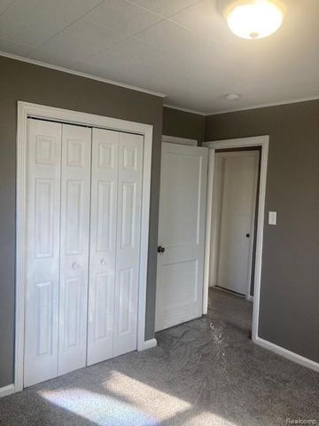 17758 Lincoln Avenue, Eastpointe, MI 48021