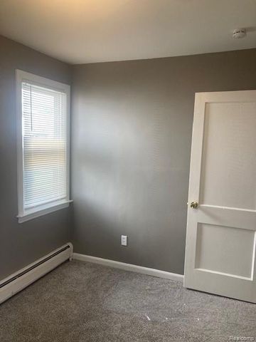 17758 Lincoln Avenue, Eastpointe, MI 48021