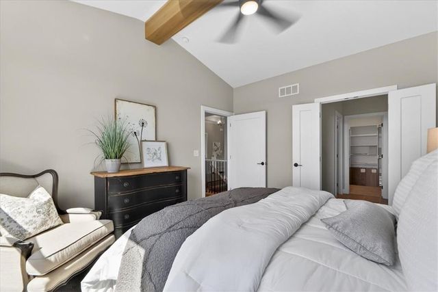 25039 W 94th Terrace, Lenexa, KS 66227