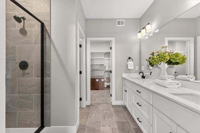 25039 W 94th Terrace, Lenexa, KS 66227