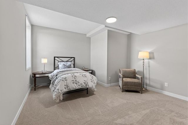 25039 W 94th Terrace, Lenexa, KS 66227