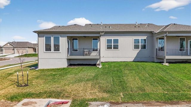 25039 W 94th Terrace, Lenexa, KS 66227