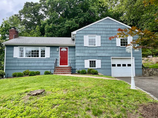 11 Cornwall Road, Norwalk, CT 06850