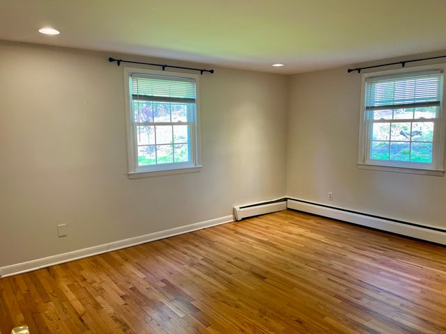 11 Cornwall Road, Norwalk, CT 06850
