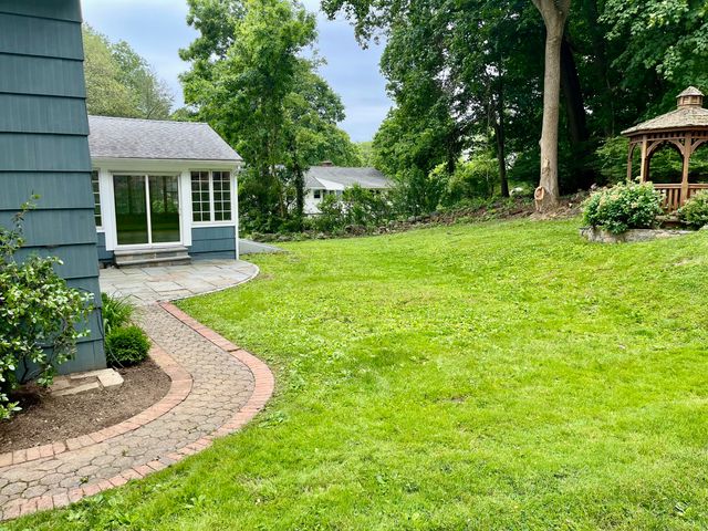 11 Cornwall Road, Norwalk, CT 06850