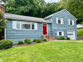 11 Cornwall Road, Norwalk, CT 06850