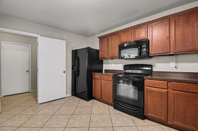 655 Lentisco Drive, Lancaster, TX 75146