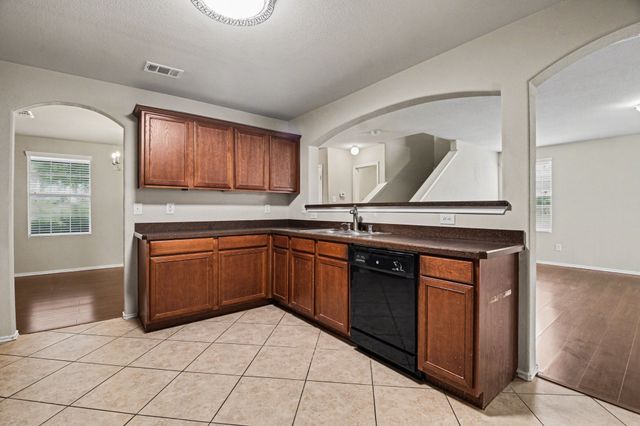 655 Lentisco Drive, Lancaster, TX 75146