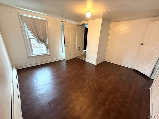 16 Barnes Avenue, Utica, NY 13502