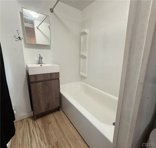 16 Barnes Avenue, Utica, NY 13502