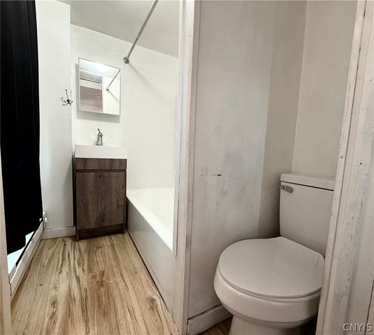 16 Barnes Avenue, Utica, NY 13502