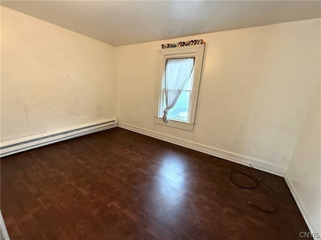 16 Barnes Avenue, Utica, NY 13502