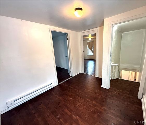 16 Barnes Avenue, Utica, NY 13502