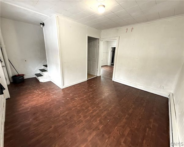 16 Barnes Avenue, Utica, NY 13502