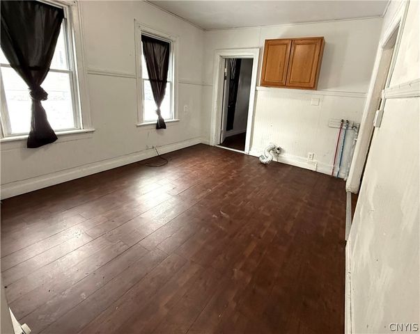 16 Barnes Avenue, Utica, NY 13502