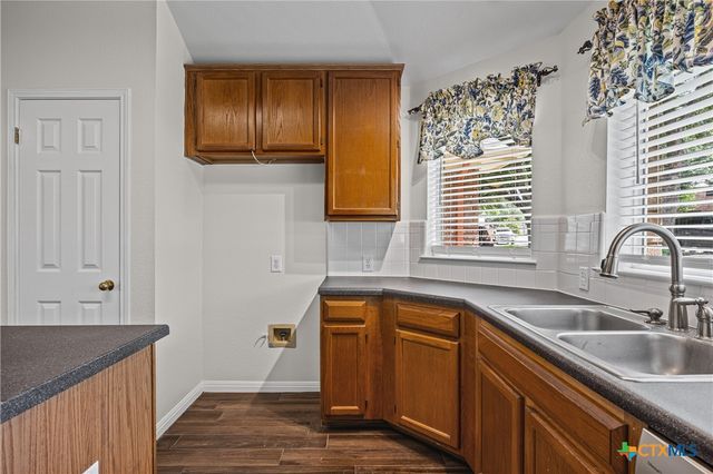 1824 Red Rock Drive, Round Rock, TX 78665