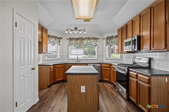 1824 Red Rock Drive, Round Rock, TX 78665