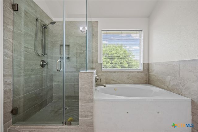 1824 Red Rock Drive, Round Rock, TX 78665