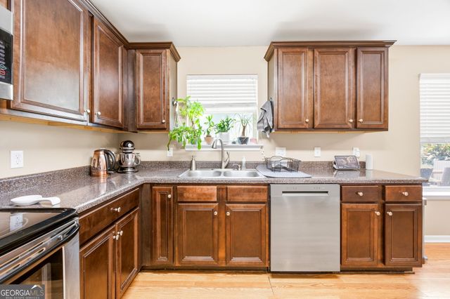 214 Haywood Drive, Kathleen, GA 31047