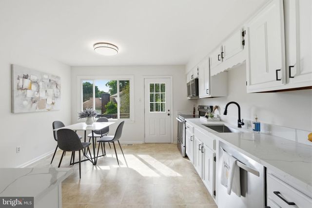 3213 ALLNESS LN, Herndon, VA 20171