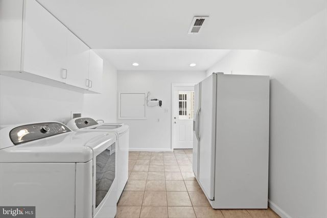 3213 ALLNESS LN, Herndon, VA 20171