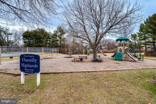 3213 ALLNESS LN, Herndon, VA 20171