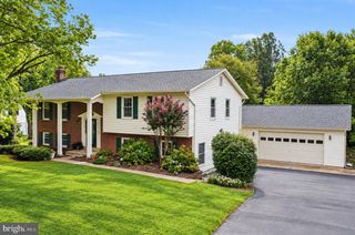 3213 ALLNESS LN, Herndon, VA 20171