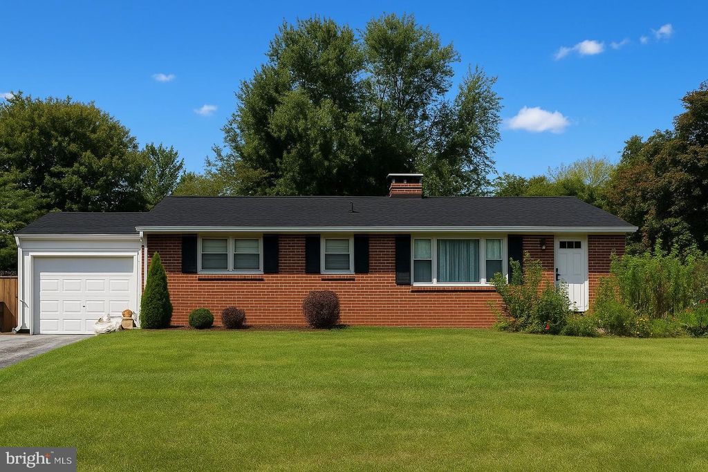 5708 LAKEVIEW DR, Frederick, MD 21702