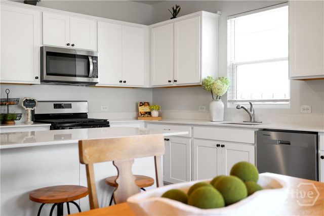 115 Old Field Run, Richmond Hill, GA 31324