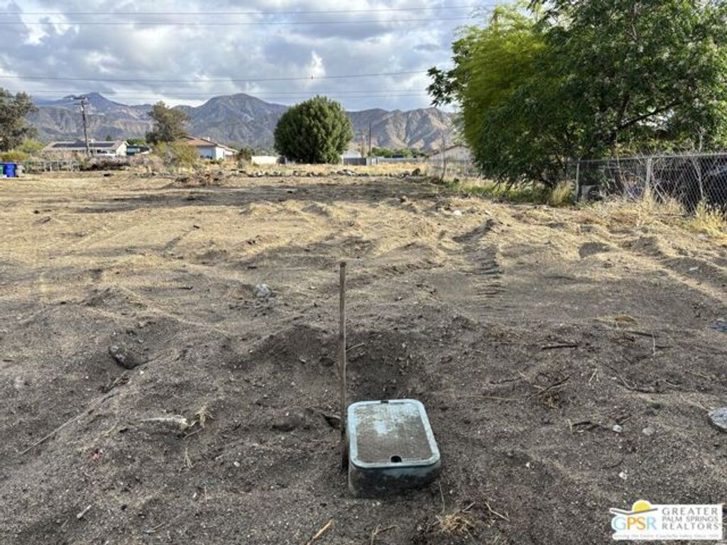 49574 Paradise Avenue, Morongo Valley, CA 92256