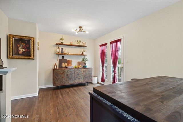 36 Saxton Road, Farmingdale, NJ 07727