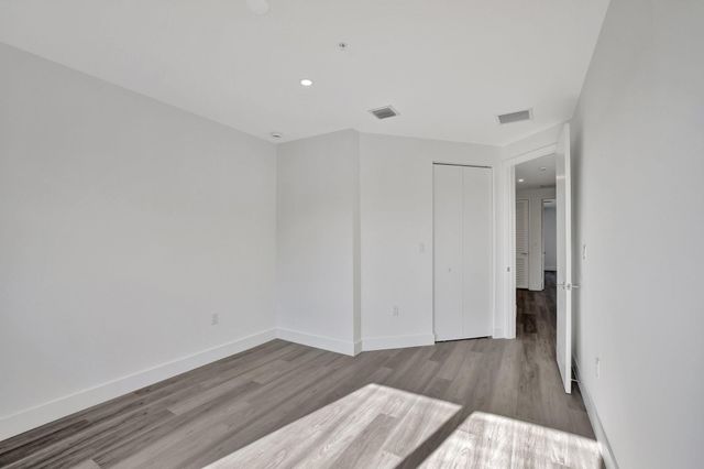 4208 NE 7TH Terrace, Oakland Park, FL 33334
