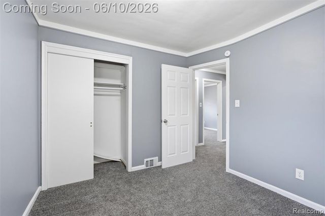 8245 Roosevelt Street, Taylor, MI 48180