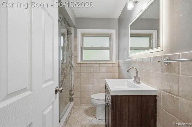 8245 Roosevelt Street, Taylor, MI 48180