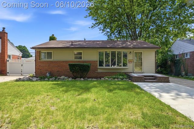 8245 Roosevelt Street, Taylor, MI 48180