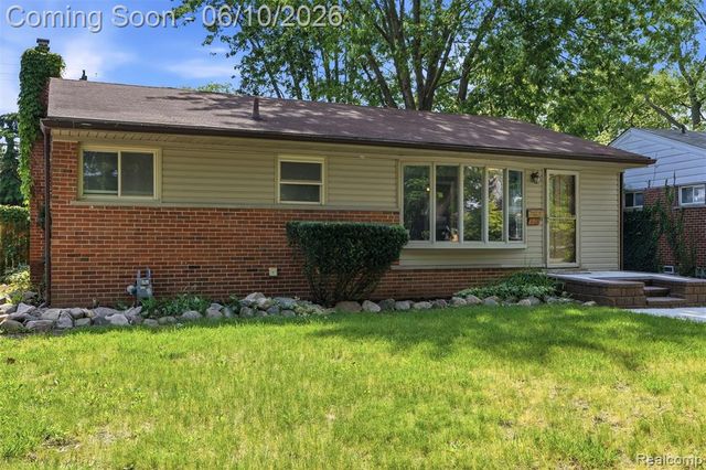 8245 Roosevelt Street, Taylor, MI 48180
