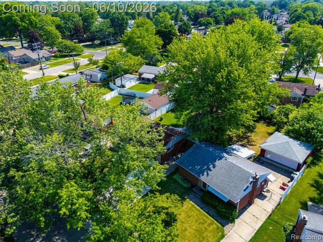8245 Roosevelt Street, Taylor, MI 48180