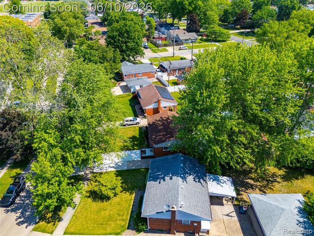 8245 Roosevelt Street, Taylor, MI 48180