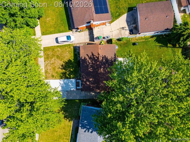 8245 Roosevelt Street, Taylor, MI 48180