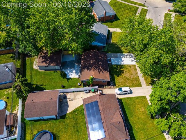 8245 Roosevelt Street, Taylor, MI 48180