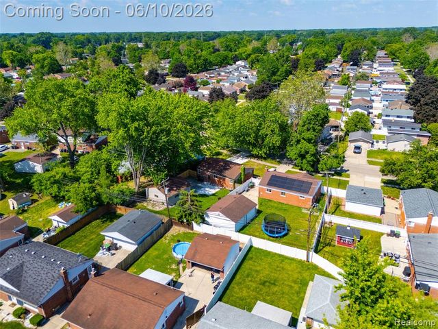 8245 Roosevelt Street, Taylor, MI 48180