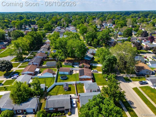 8245 Roosevelt Street, Taylor, MI 48180