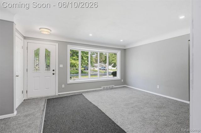 8245 Roosevelt Street, Taylor, MI 48180