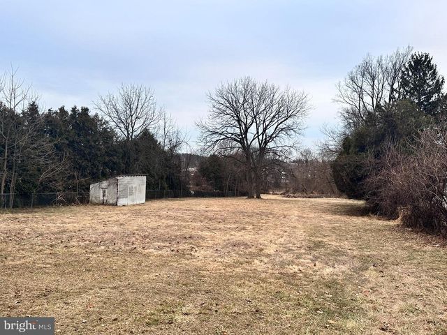2511 GETTYSBURG RD, Camp Hill, PA 17011