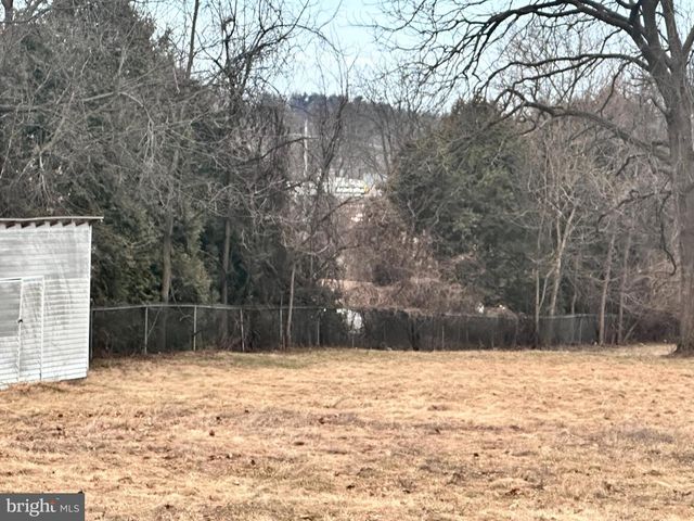 2511 GETTYSBURG RD, Camp Hill, PA 17011
