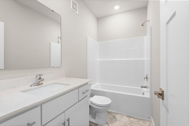 687 Aspen Lane, Montrose, MN 55363